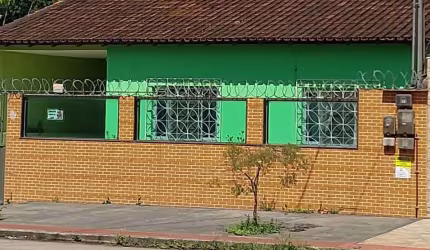 Imóvel de alto padrão: Casa com 5 quartos, 380m², 2 vagas na Nova Almeida Centro, Serra-ES. Venha conferir!