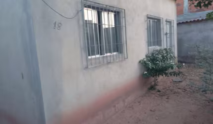 Casa com 2 quartos à venda na Serramar, Serra  por R$ 180.000