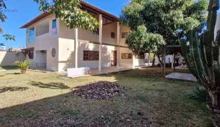 Imperdível! Casa à venda em São Francisco, Serra-ES: 5 quartos, 3 suítes, 3 salas, 5 banheiros, 7 vagas, 490m²