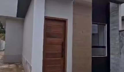 Casa à venda em Serra-ES, bairro São Francisco: 3 quartos, 1 suíte, 1 sala, 2 banheiros, 1 vaga. Área de 80,00 m2. Confira!