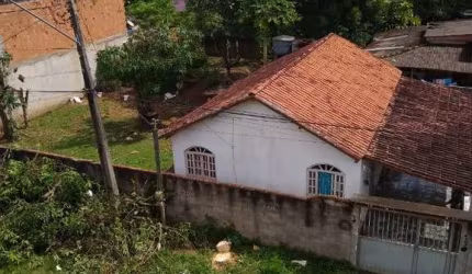 Nova Almeida, serra, Es; casa 3 quartos, 2 banho, sala, cozinha, área de serviço e garagem para 2 carros