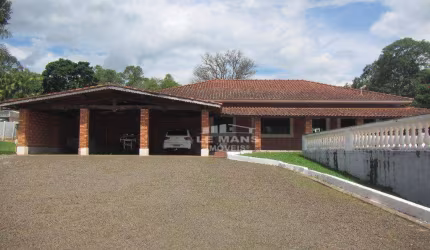 Chácara a venda, 5 quartos, 1 suíte, 8 vagas, no bairro Floresta Escura em São Pedro - SP