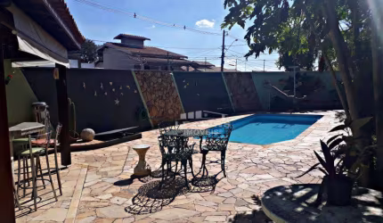 Casa a venda, 3 quartos, 1 suíte, 7 vagas, no bairro Nova Piracicaba em Piracicaba - SP