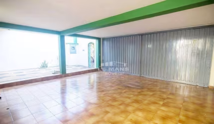 Casa a venda, 4 quartos, 3 suítes, 6 vagas, no bairro Centro em Piracicaba - SP