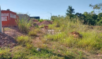 Terreno de esquina a venda, no bairro ComViva em Piracicaba - SP