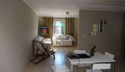 Casa a venda, 3 quartos, 2 suítes, 3 vagas, no bairro Centro em Piracicaba - SP
