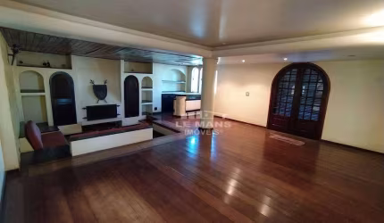 Casa a venda, 5 quartos, 1 suíte, 4 vagas, no bairro Santa Cecília em Piracicaba - SP