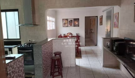 Casa a venda, 3 quartos, 1 suíte, 4 vagas, no bairro São Francisco em Piracicaba - SP