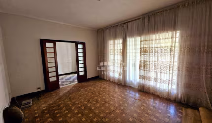 Casa a venda, 4 quartos, 10 vagas, no bairro Centro em Piracicaba - SP
