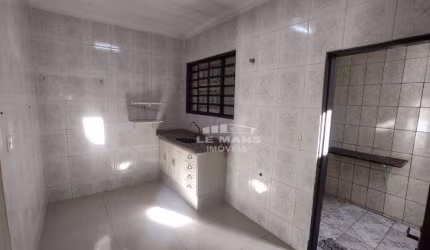 Casa de vila a venda, 1 quarto, no bairro Alto em Piracicaba - SP