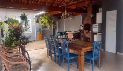 Casa a venda no Condomínio Gaivotas, 3 quartos, 1 suíte, 4 vagas, no bairro Jardim Ipanema em Piracicaba - SP