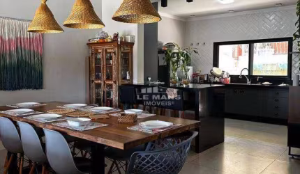 Casa a venda, 4 quartos, 3 suítes, 4 vagas, no Centro da cidade de Águas de São Pedro - SP
