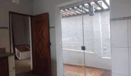 Casa para alugar, 3 quartos, 2 suítes, 2 vagas, no bairro Centro em Piracicaba - SP