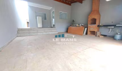 Casa para alugar, 3 quartos, 1 suíte, 2 vagas, no bairro Residencial Bertolucci em Piracicaba - SP