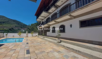Casa para Venda em Teresópolis, Tijuca, 9 dormitórios, 3 suítes, 4 banheiros, 3 vagas