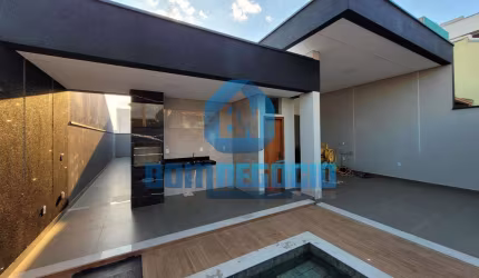 Exclusiva Residência em Lote Inteiro  Bairro Castanheiras