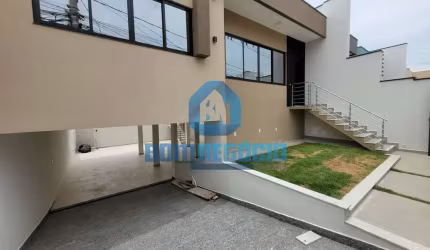 Casa com 4 dormitórios à venda,240.00 m , GOVERNADOR VALADARES - MG