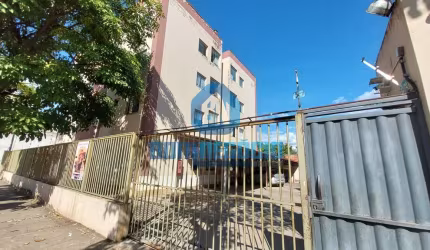 APARTAMENTO COM 2 QUARTOS  DISPONÍVEL PARA LOCAÇÃO NO BAIRRO TIRADENTES