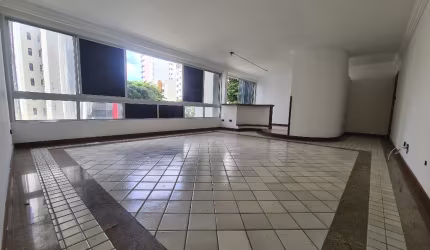 Apartamento à venda 3 quartos na Graça