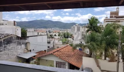 Casa à venda no bairro Trindade em Florianópolis