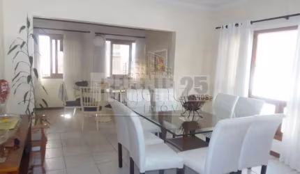 Casa à venda no bairro Trindade em Florianópolis