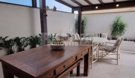 Apartamento à venda com 4 quartos no bairro Centro em Florianópolis.