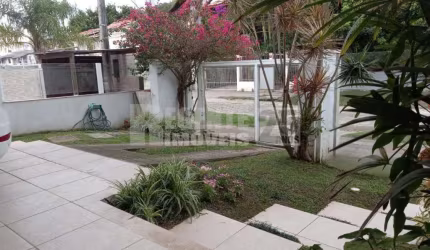 Casa à venda bairro Canasvieiras em Florianópolis