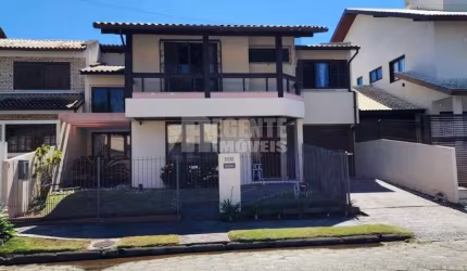 Casa 3 quartos sendo 2 suíte a venda no bairro Córrego Grande Florianópolis