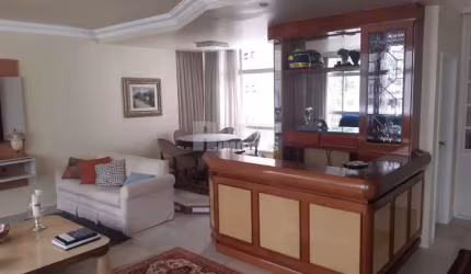 Excelente apartamento 4 dormitórios no centro em Florianópolis SC