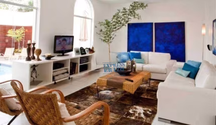 Casa de alto padrão, totalmente mobiliada, com 4 quartos e piscina - À venda por R$ 4.800.000 no Morumbi, São Paulo/SP