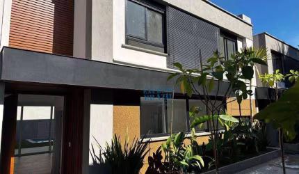 Casa de Alto Padrão com piscina e 4 suítes, 472m² - À venda no Alto da Boa Vista, São Paulo/SP