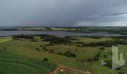 Imperdível: Sítio à venda em Arealva-SP, Zona Rural, 2 quartos, 2 salas, 1 banheiro, 2 vagas, 338.800m² por R$338.800,00