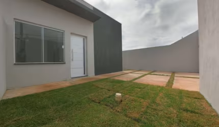 Casa à venda no Parque Bellaville em Hortolândia-SP: 2 quartos, 2 salas, 1 banheiro, 2 vagas de garagem!