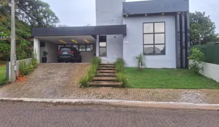 Casa em Condomínio à Venda em Sumaré-SP, bairro Estância Árvore da Vida: 3 quartos, 1 suíte, 3 salas, 3 banheiros, 4 vagas, 160m². Pegamos Veiculos