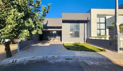 Casa de alto padrão à venda em condomínio exclusivo de Hortolândia-SP, 3 quartos, 3 suítes, 2 salas, 3 banheiros, 4 vagas, 162m².