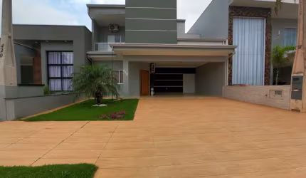 Casa de luxo em condomínio no Jardim Itapoan, Monte Mor-SP: 3 quartos, 1 suíte, 3 salas, 3 banheiros, 4 vagas na garagem, 247m².