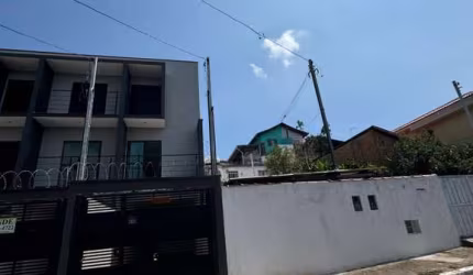 Imperdível Casa à Venda em São Paulo-SP, Bairro Vila São Domingos: 3 Quartos, 1 Suíte, 2 Salas, 3 Banheiros, 3 Vagas de Garagem, 140m².