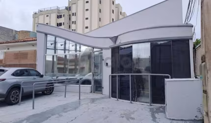 Casa Comercial de Luxo à Venda em Campinas-SP, Jardim Guanabara: 15 quartos, 3 suítes, 3 salas, 5 banheiros, 4 vagas, 281m².