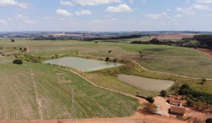 Fazenda à venda em Tatuí-SP: 2 quartos, 2 salas, 1 banheiro, 3 vagas - 3.066.140,00 m² de área!