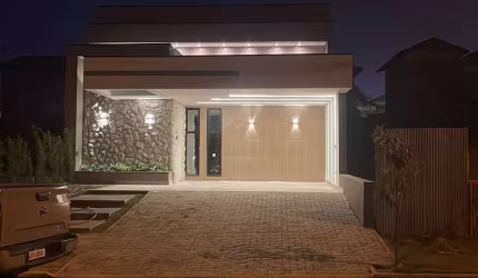 Impecável casa em condomínio à venda em Paulínia-SP, no Parque Brasil 500! 3 quartos, 1 suíte, 2 salas, 2 banheiros, 4 vagas e 139,31m².