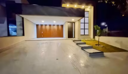 Casa de alto padrão em condomínio no Parque Olívio Franceschini, Hortolândia-SP: 3 quartos, 2 suites, 2 salas, 4 banheiros, 4 vagas de garagem, 166m².