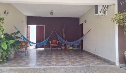 Casa Comercial à Venda ou Locação - 2 Quartos, 2 Salas, 3 Banheiros, 1 Vaga - Vila Carlota, Sumaré-SP - 150m² de Área.