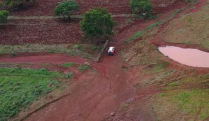 Fazenda Pecuária Niquelândia GO 98 Alqueires, 65% Agricultável, Confinamento 1000 Cabeças de Gado, 8 Nascentes, 2 Córregos Permanentes, 20 Pastos com agua natural, Sede Perfeita, Rego de Agua, 2 Curra