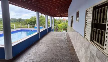 Chácara 2000m2 Casa Térrea 250m2 3 Dorms 1 Suíte, Sala copa cozinha Planejamento na cozinha e na área gourmet. Mini campo piscina de alvenaria...2 mil