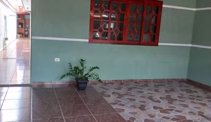 Casa 100m2 2 Dorms Sala de estar Sala de jantar Cozinha Área de serviço Banheiro social Corredor lateral Área de churrasco com pia Vagas cobertas duas