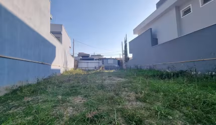 Terreno 250m2 Plano 10X25, Infraestrutura Completa, perfeito para construir a casa dos seus sonhos ou até mesmo para investir e obter um retorno finan
