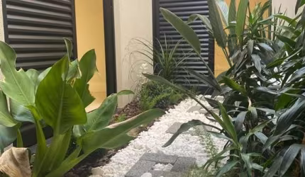 Casa à  Venda jardim terra América terreno de 312,50 m², construção de 211,83 m² com 3 dormitórios, 1 suite com closet, Wc social, piso vinilico no corredor e quartos, porcelanato nas demais dependênc