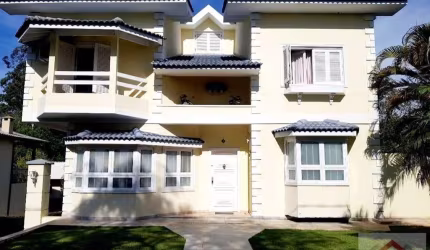 Casa a Venda, Vinhedo / SP, bairro Marambaia, 4 dormitórios, 4 suítes, 5 banheiros, 5 vagas de garagem, área construída 680,00 m², terreno 800,00 m².