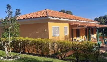 Fazenda 57 Alqueires em Pasto  Restante Reserva, App e Água   Benfeitorias: Linda Casa Sede, Área Gourmet, Piscina, Quadra de Tênis, Casa de hospedes,