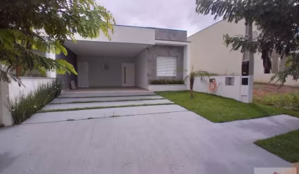 Uma excelente casa térrea a venda,em condomínio, 2 suítes, lavabo,sala de jantar e estar, cozinha, lavanderia, jardim de inverno, área gourmet, 4 vag